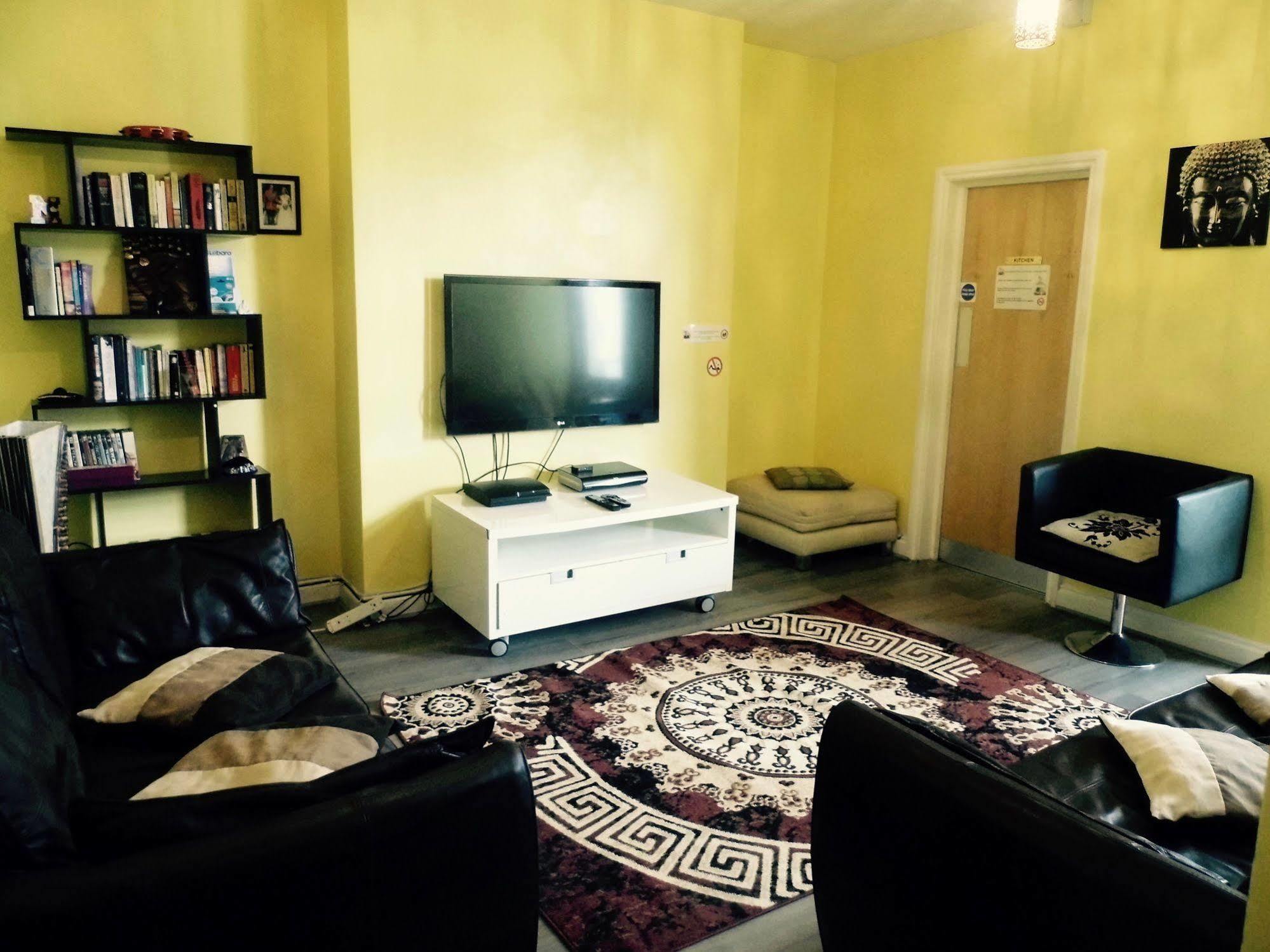 The Queens Hostel Бристоль Экстерьер фото